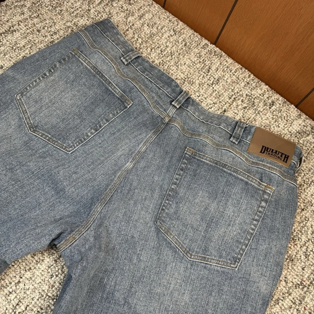 Duluth Trading Flex Ballroom Jeans Mens 42x28 Denim Relaxed Fit Straight Blue